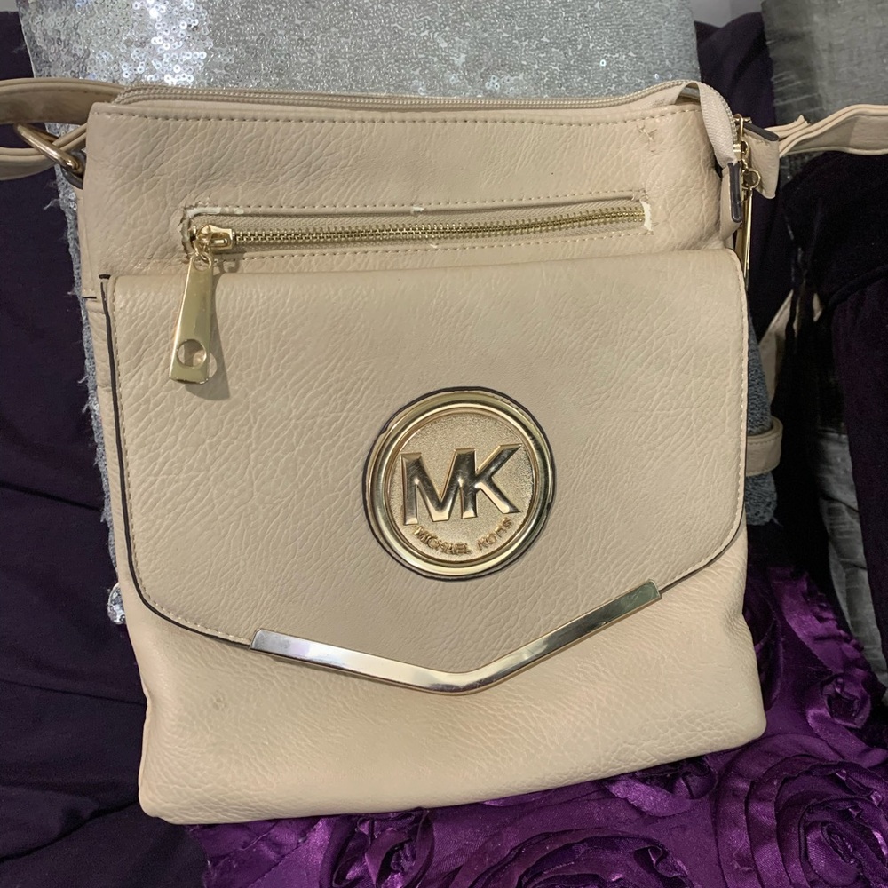 Michael Kors tan crossbody